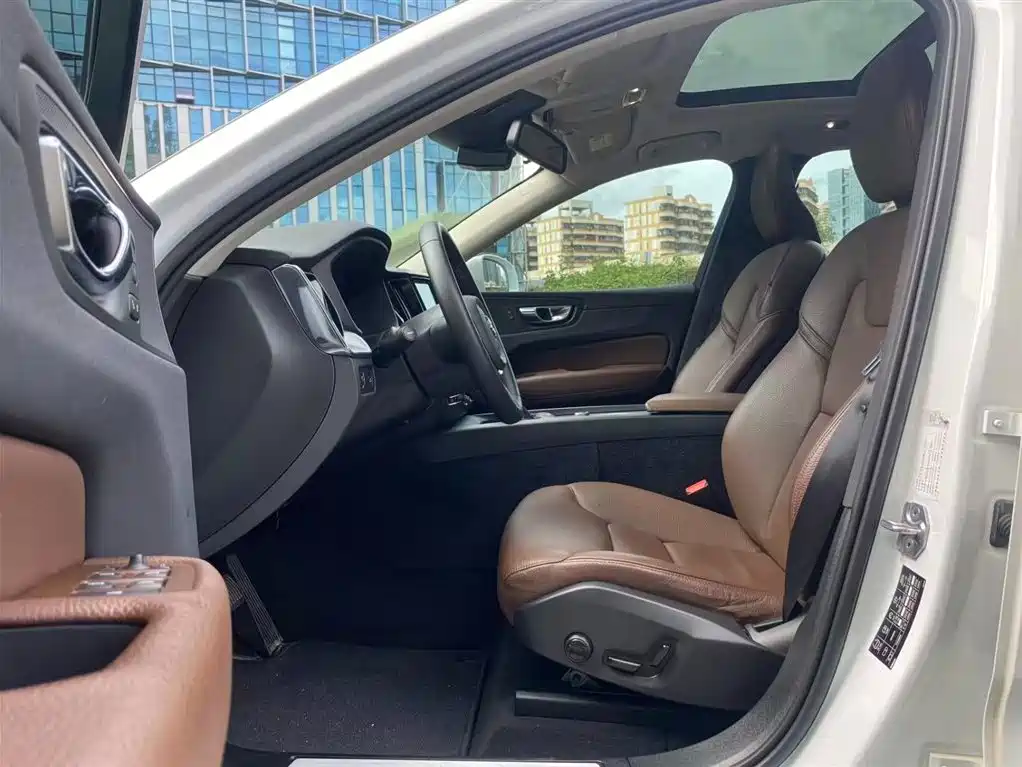 Volvo XC60 2021 T5 Luxury