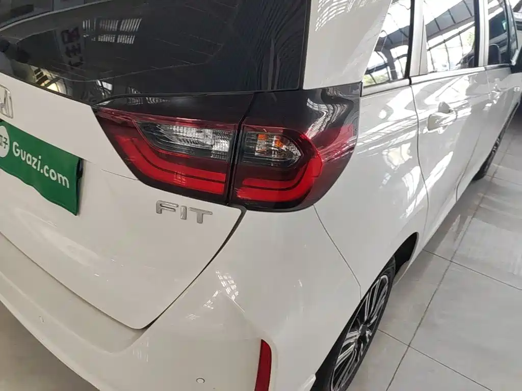 Honda Fit — миниатюра 8