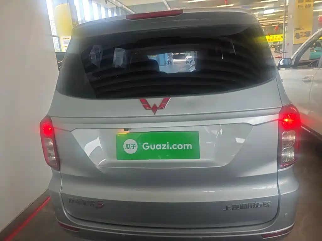 Wuling Hongguang — миниатюра 6