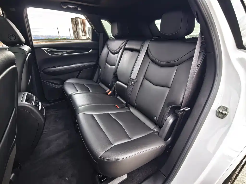 Cadillac XT5 — миниатюра 11