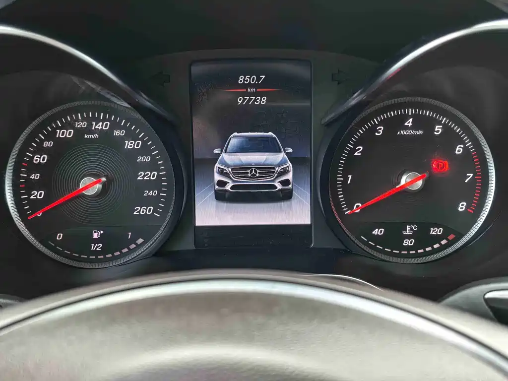 Mercedes-Benz GLC — миниатюра 13
