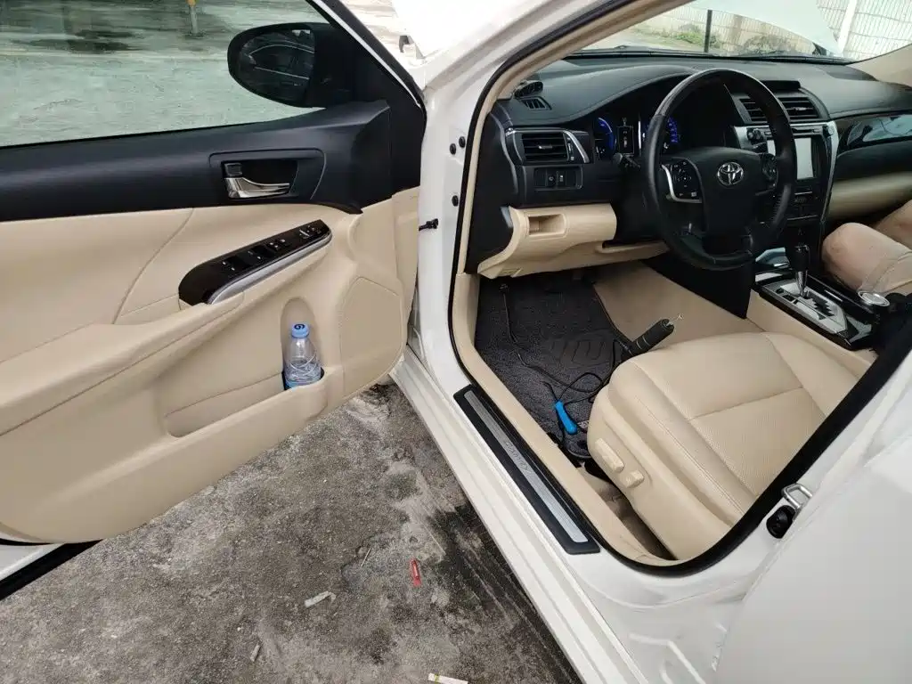 Toyota Camry — миниатюра 14