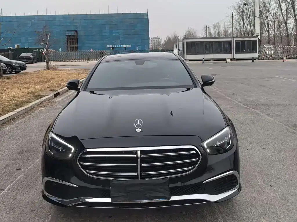Mercedes-Benz E-Class 2024