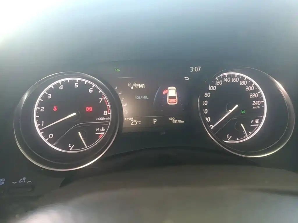 Toyota Camry — миниатюра 17