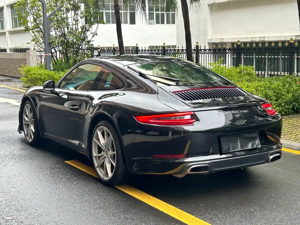 Porsche 911 2016 Carrera 3.0T