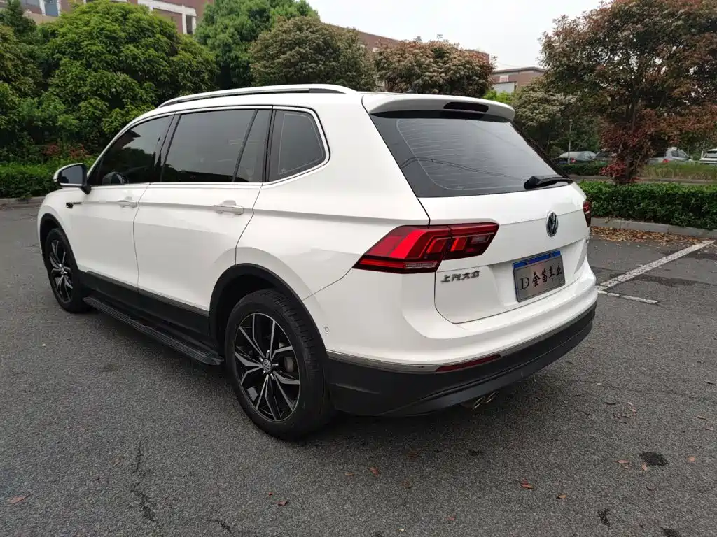 Volkswagen Tiguan L — миниатюра 12