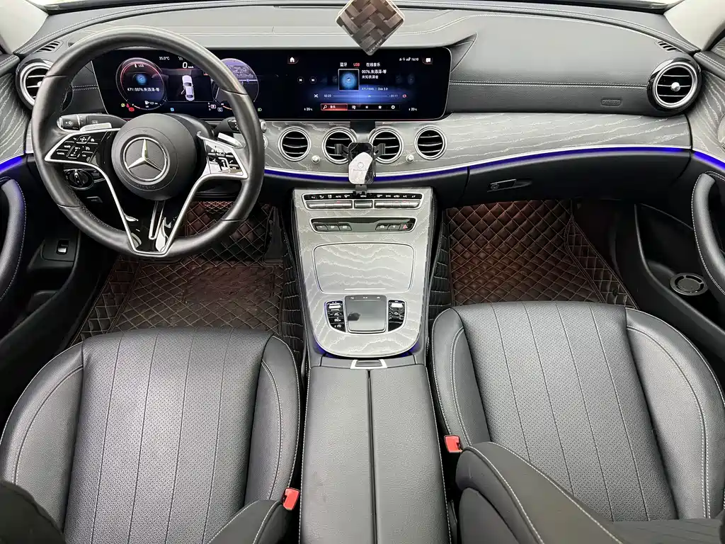 Mercedes-Benz E-Class — миниатюра 14