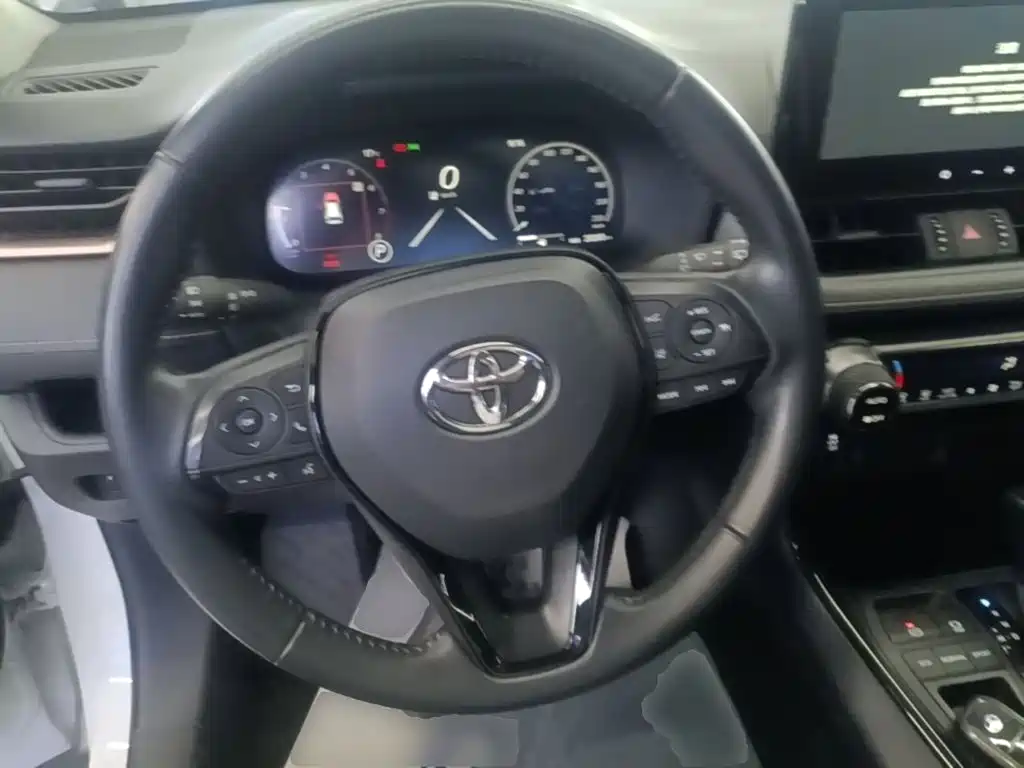 Toyota Wildlander — миниатюра 11