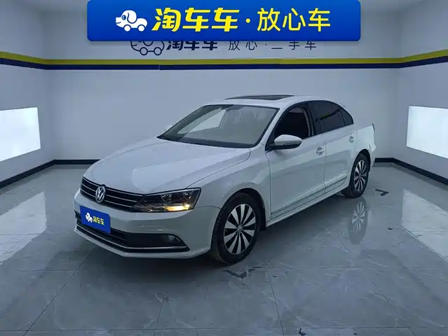 VOLKSWAGEN SAGITAR 2017