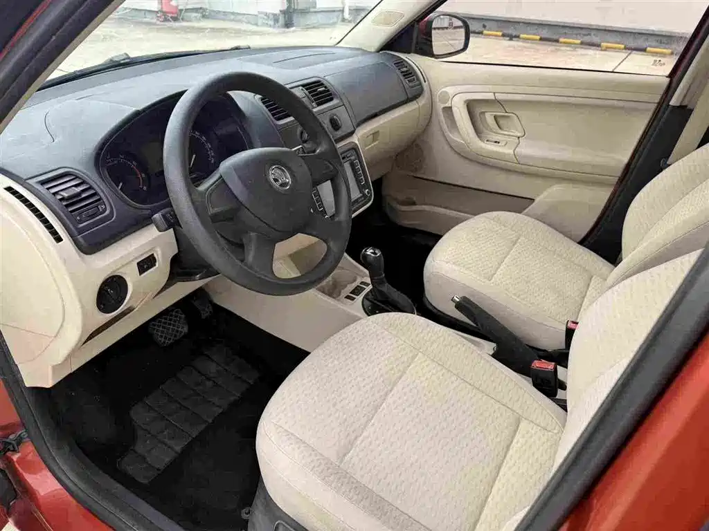 Skoda Fabia — миниатюра 10