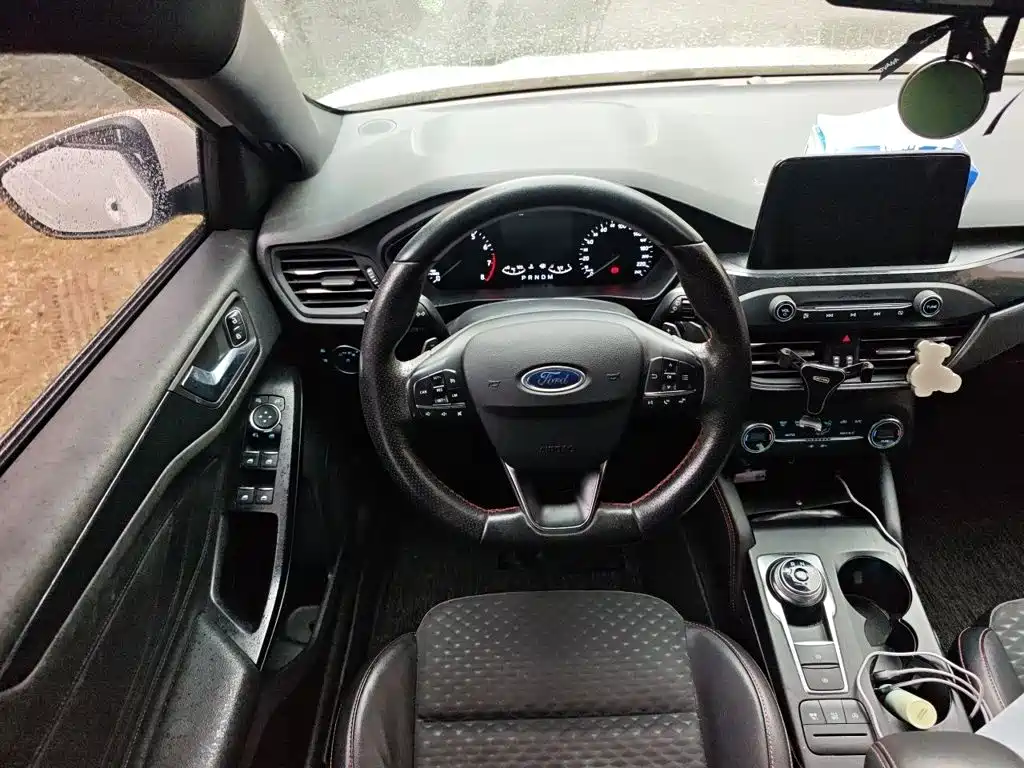 Ford Focus — миниатюра 6