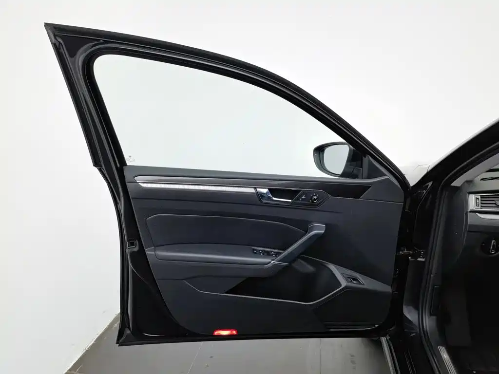 Volkswagen Passat — миниатюра 8