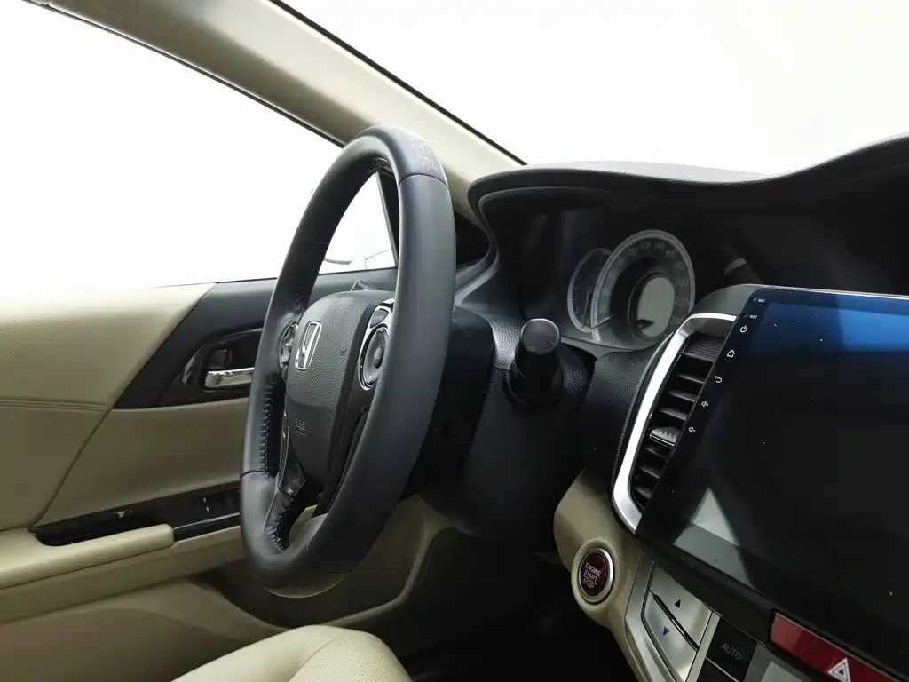 Honda Accord — миниатюра 22