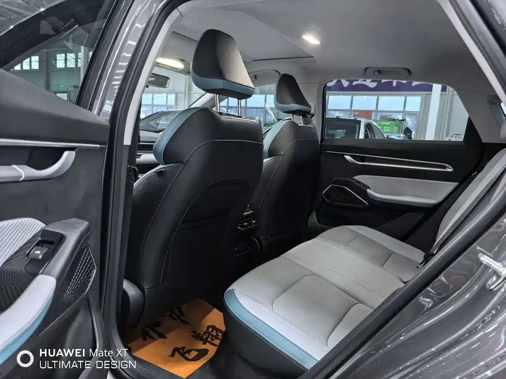 Geely Emgrand — миниатюра 9