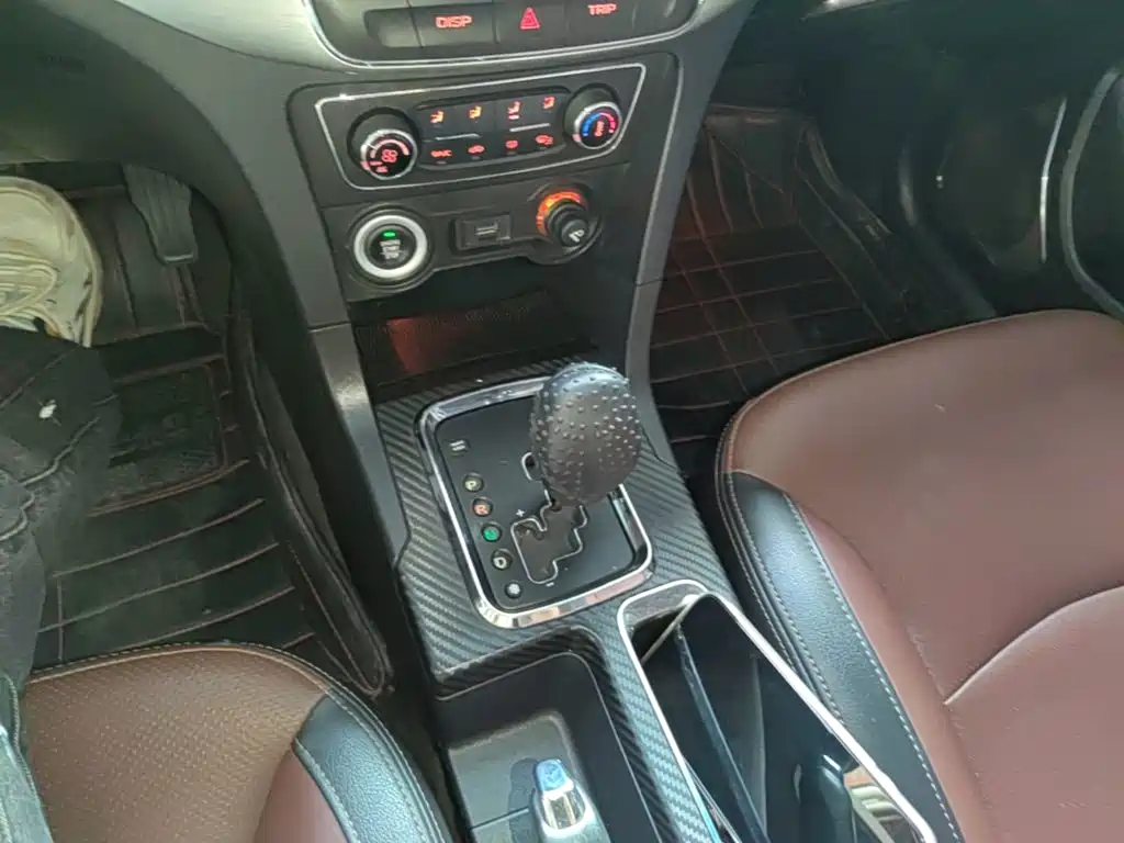 Geely Vision — миниатюра 14