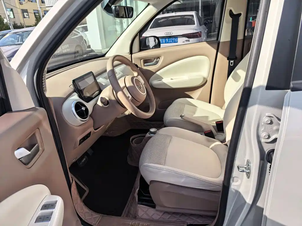 Wuling MINIEV — миниатюра 18