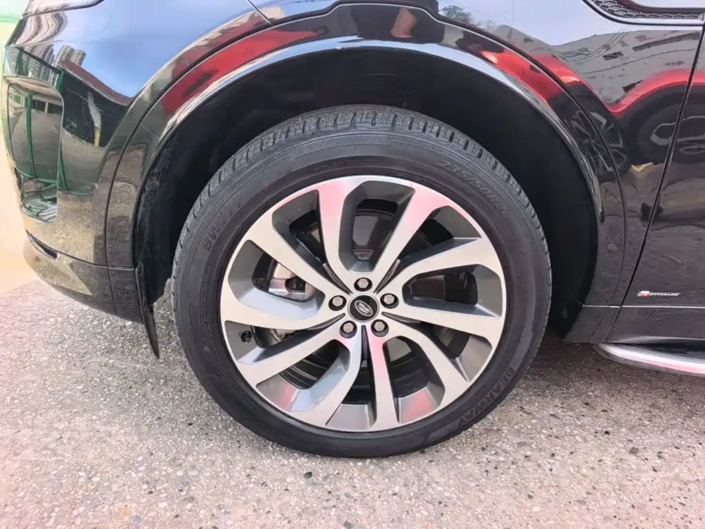 Land Rover Discovery Sport — миниатюра 23