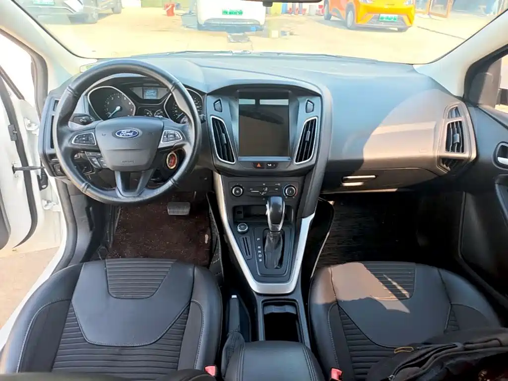 Ford Focus — миниатюра 10