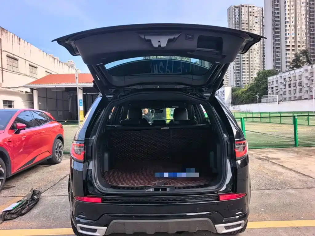Land Rover Discovery Sport — миниатюра 19