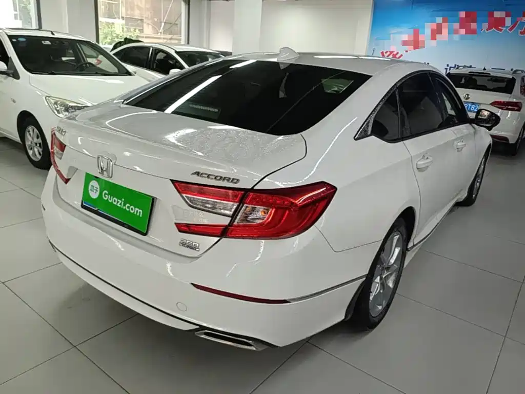 Honda Accord — миниатюра 7