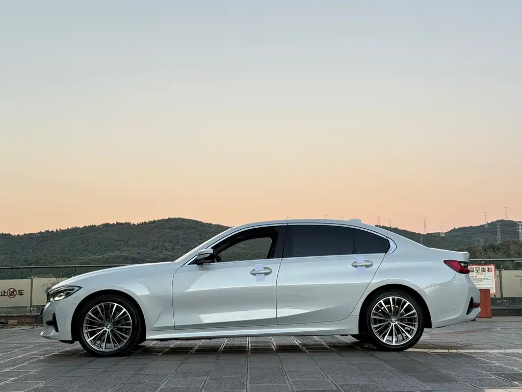 BMW 3 Series — миниатюра 10