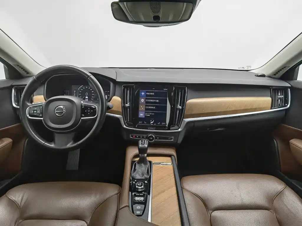 Volvo S90 — миниатюра 5