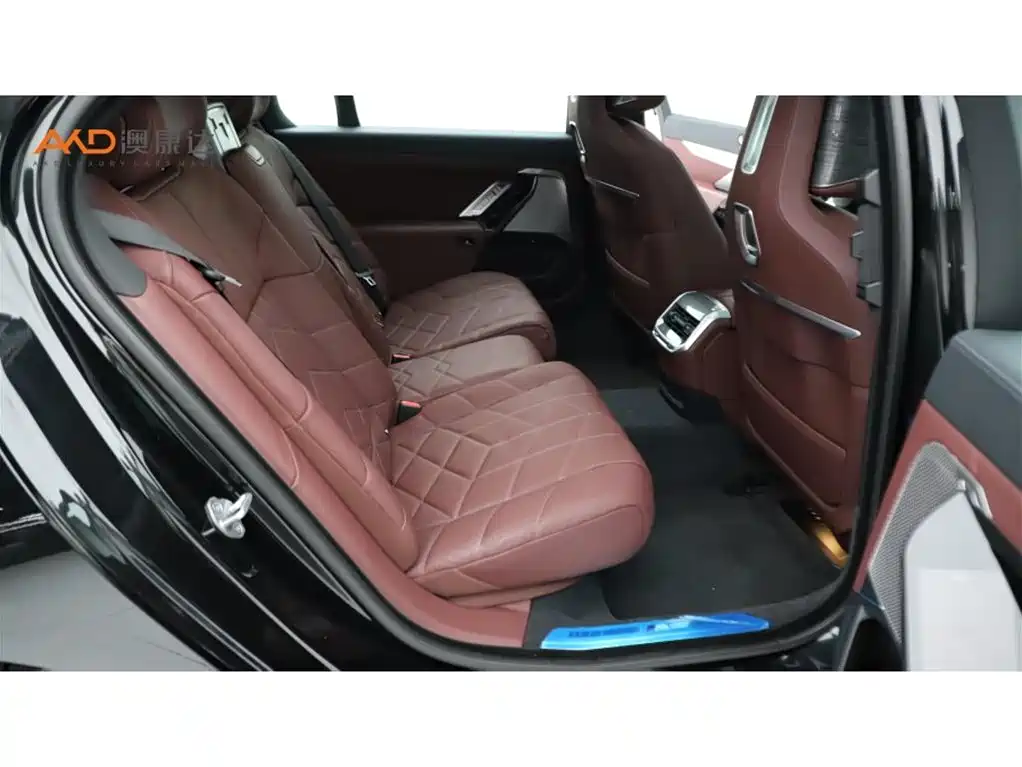 BMW i7 — миниатюра 8