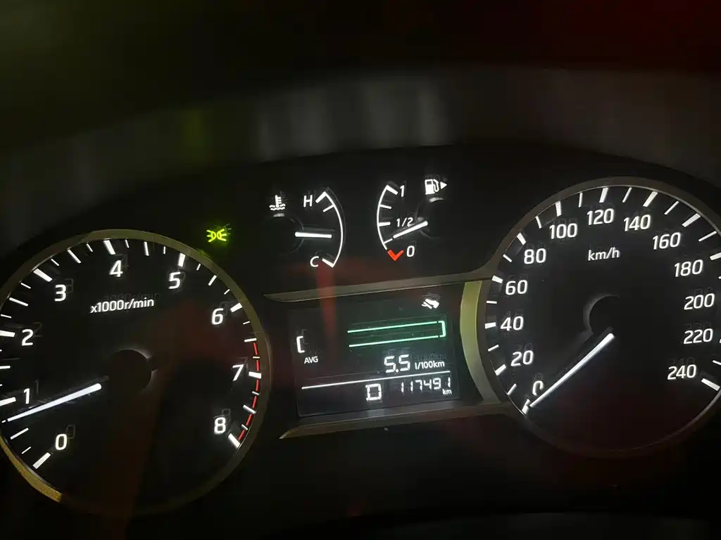 Nissan Bluebird — миниатюра 10