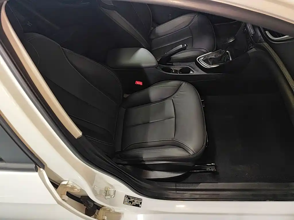 Buick Excelle — миниатюра 25