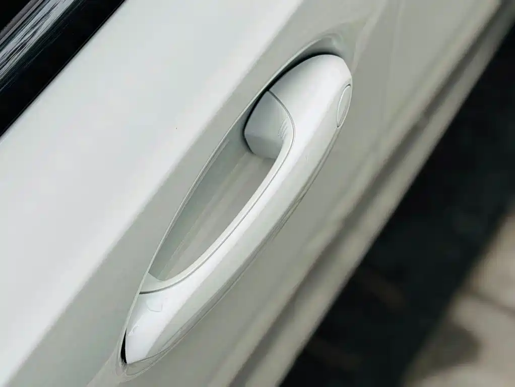 BMW 3 Series — миниатюра 8