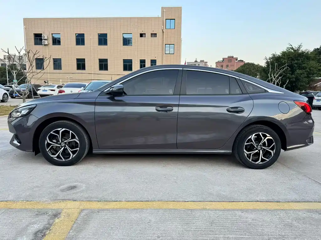 MG MG5 — миниатюра 4