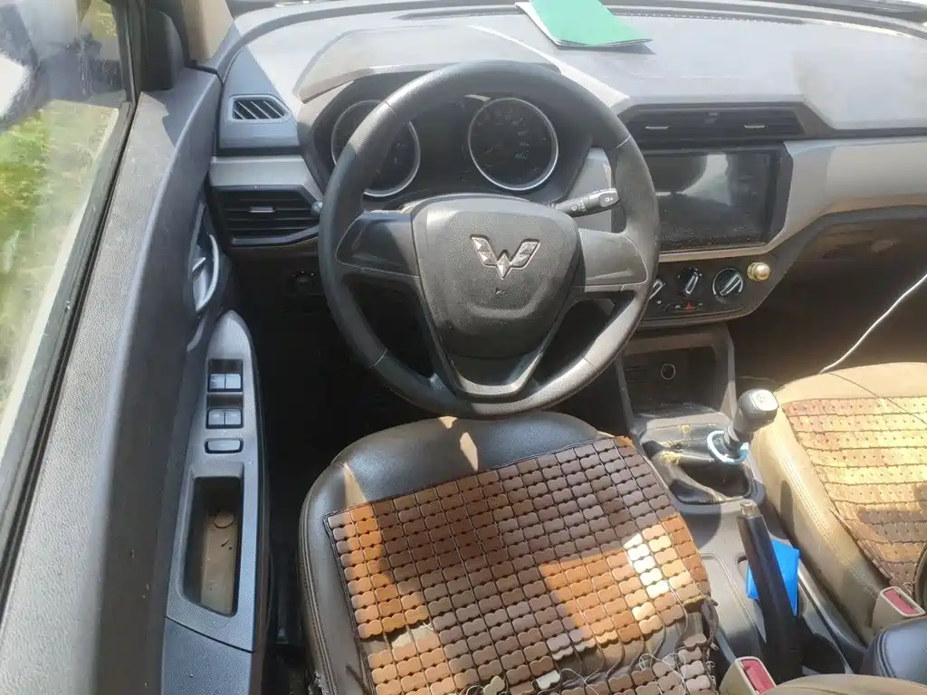 Wuling Hongguang — миниатюра 6