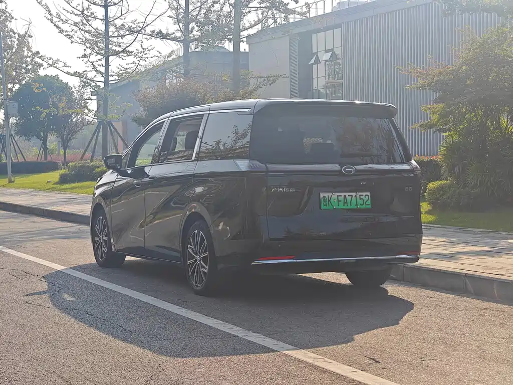 GAC Motor Trumpchi E8 PHEV — миниатюра 5