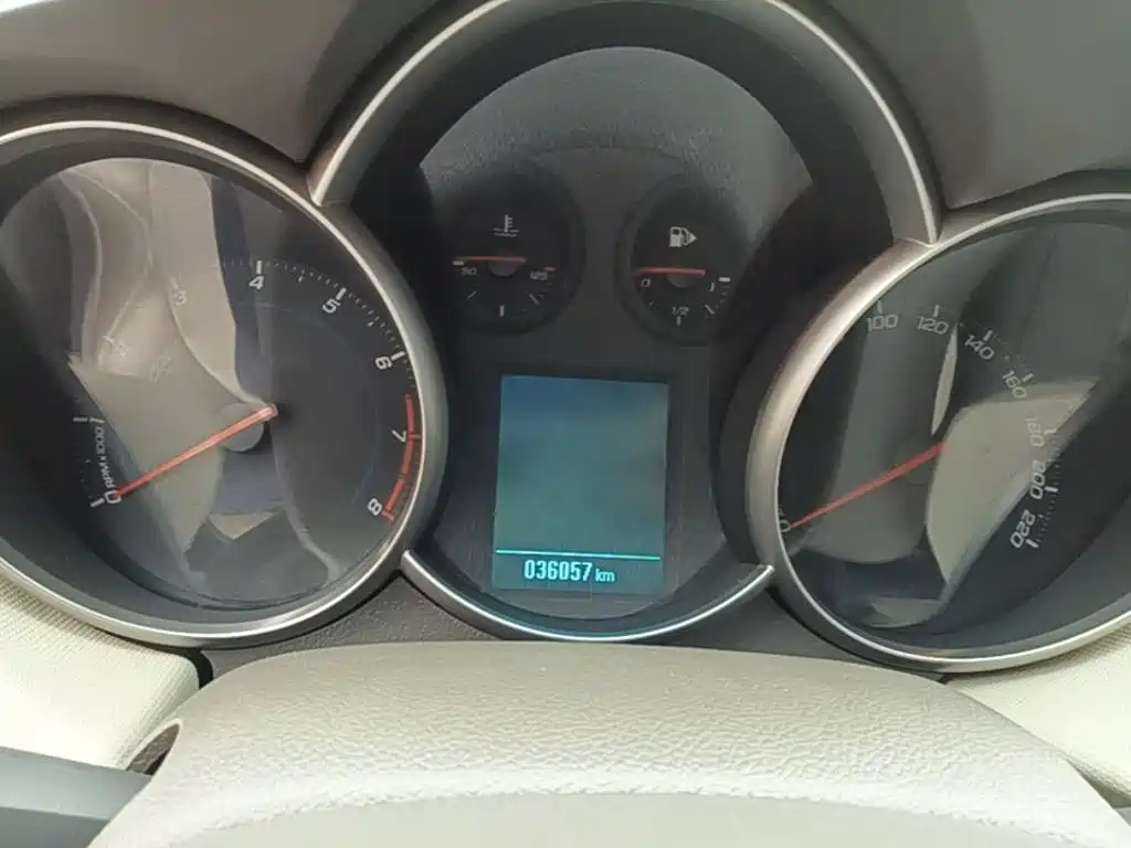 Chevrolet Cruze — миниатюра 12