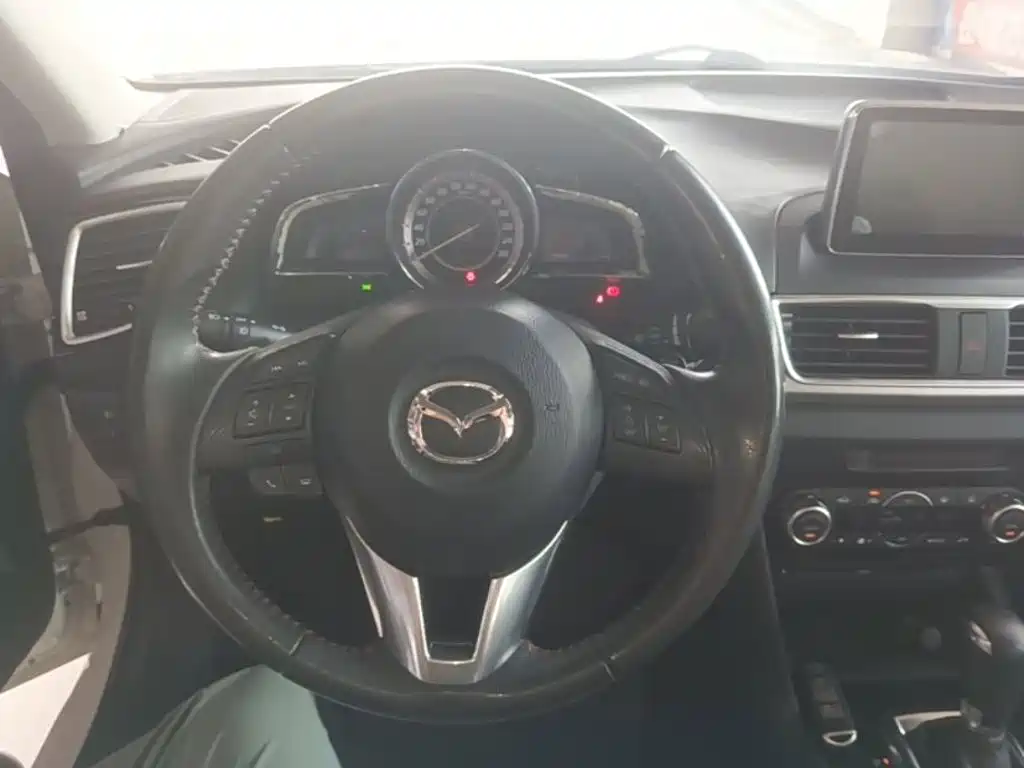 Mazda 3 Axela — миниатюра 11