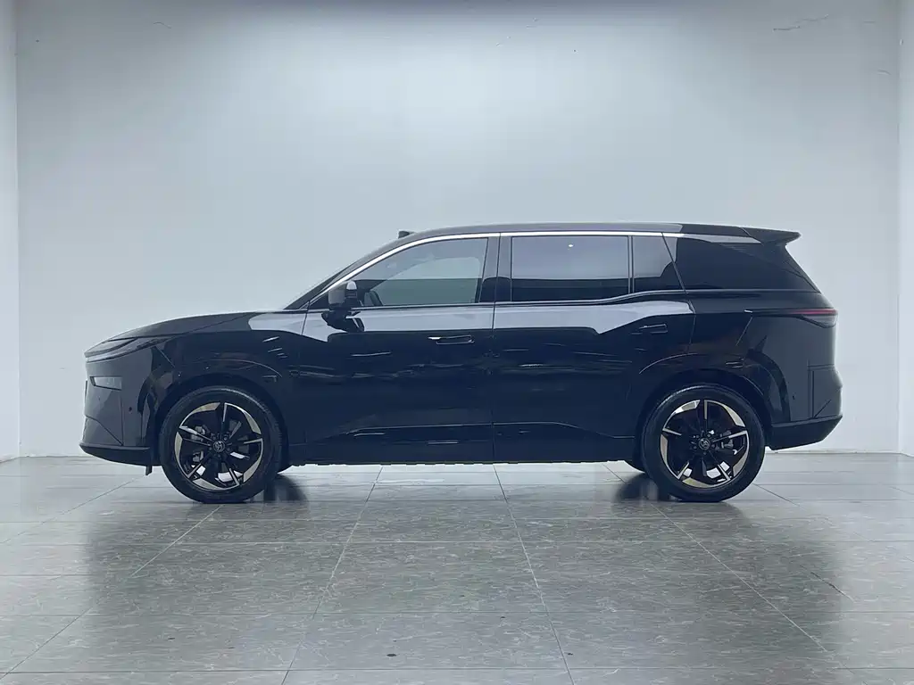 Toyota bZ3X — миниатюра 8
