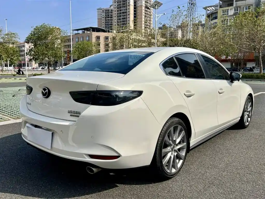 MAZDA 3 ANGKESAILA
