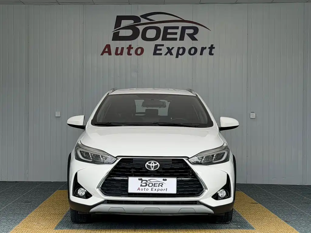 Toyota Yaris L — миниатюра 2