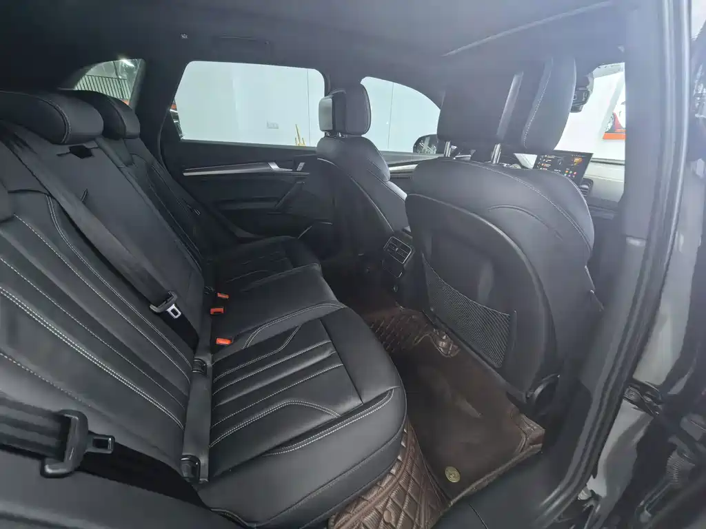 Audi Q5L — миниатюра 13