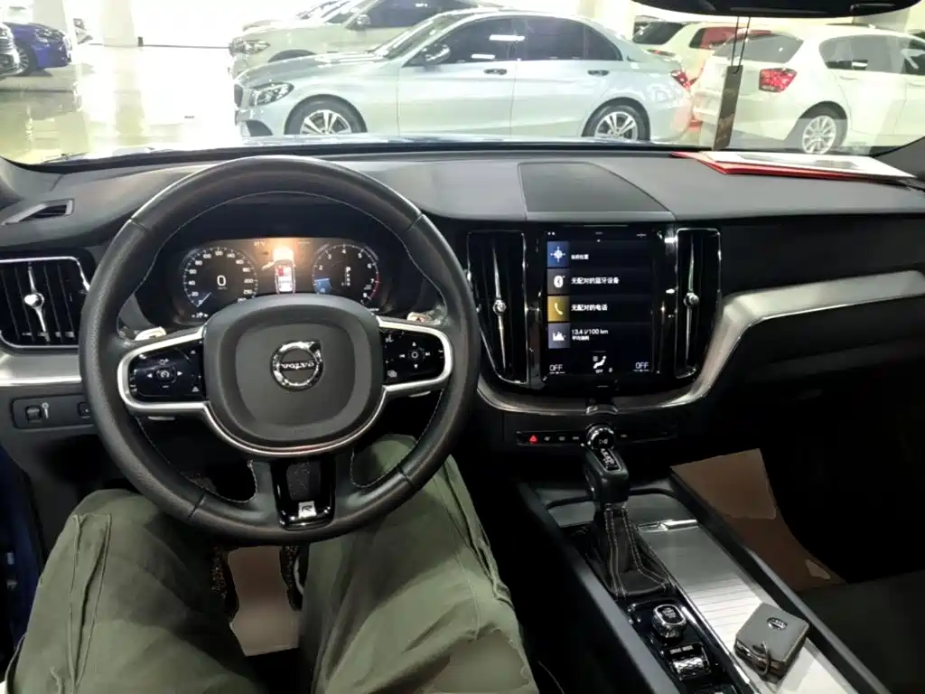 Volvo XC60 — миниатюра 10