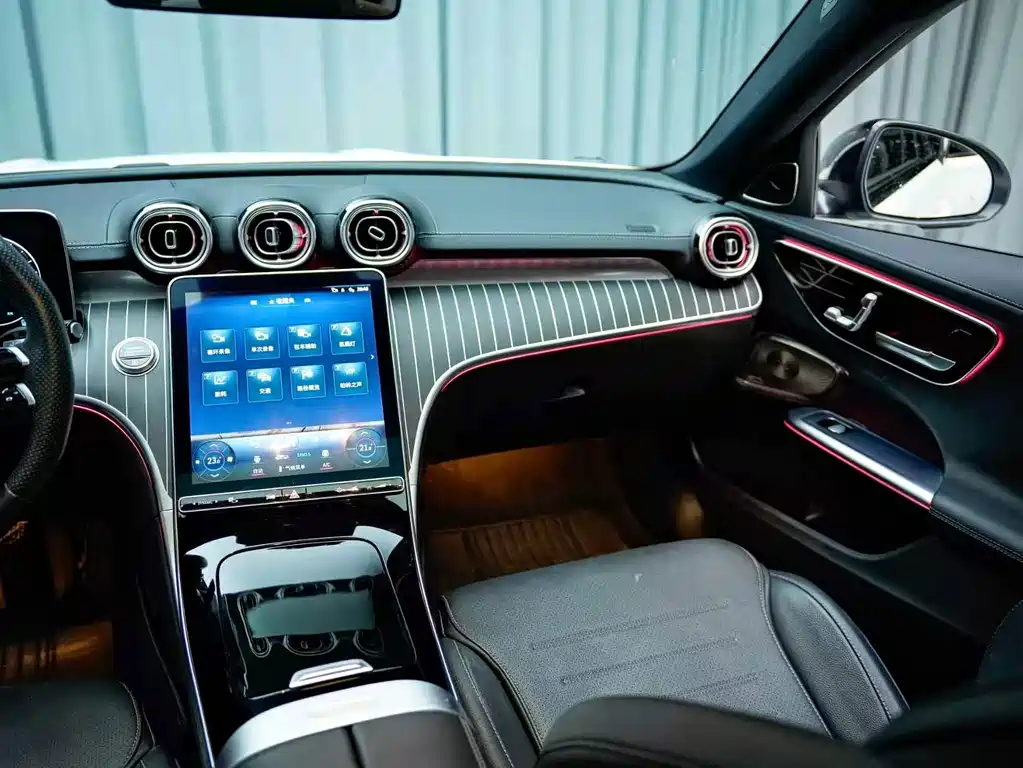Mercedes-Benz C-Class — миниатюра 7