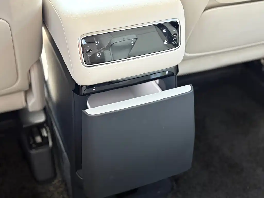 Li Auto Li MEGA — миниатюра 10