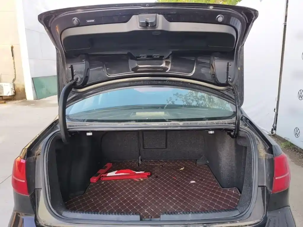 Volkswagen Sagitar — миниатюра 19