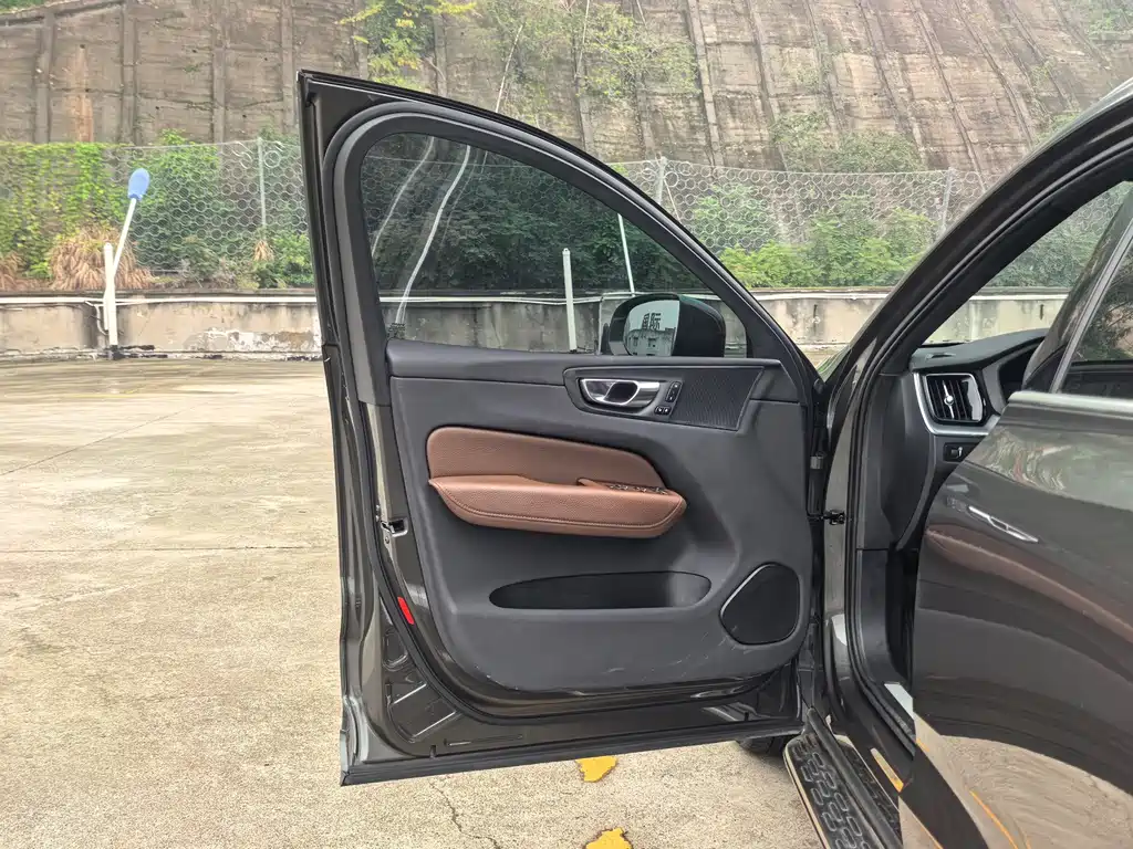 Volvo XC60 — миниатюра 25