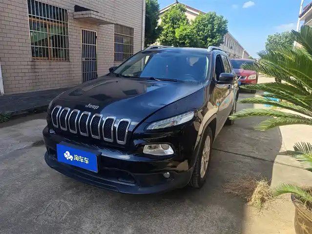 JEEP FREE LIGHT 2017