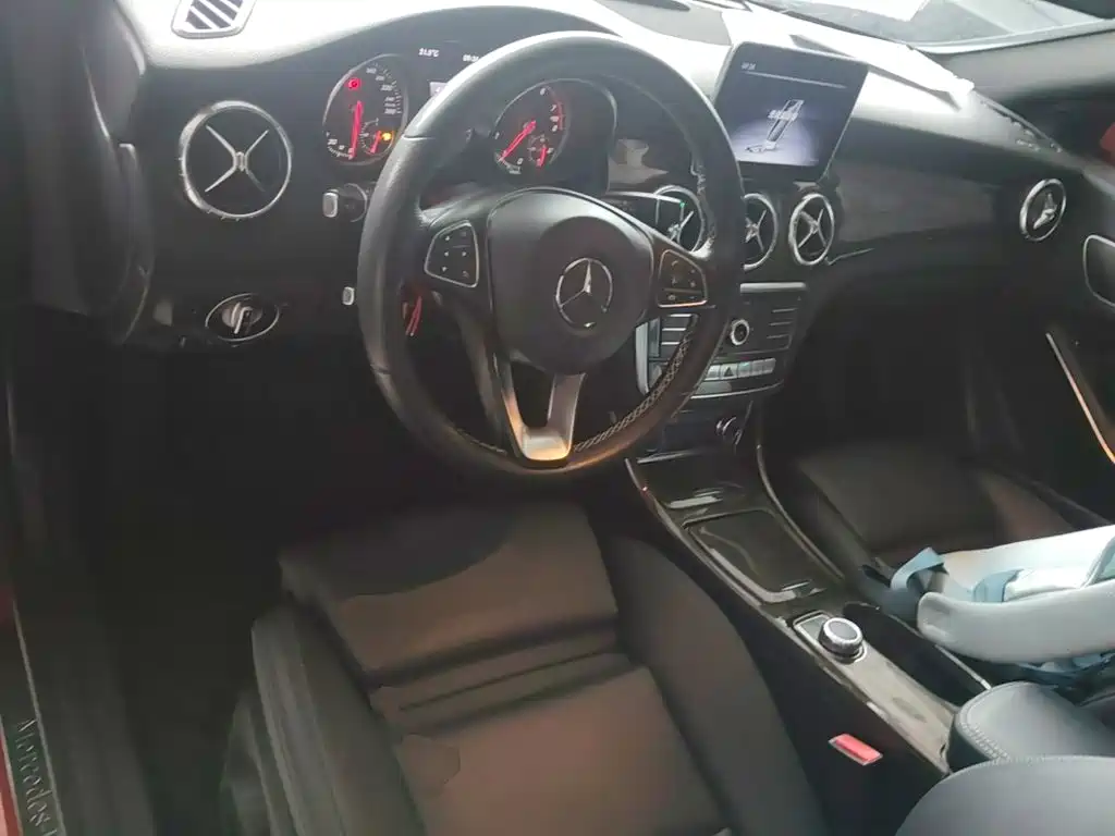 Mercedes-Benz CLA (Import) — миниатюра 10