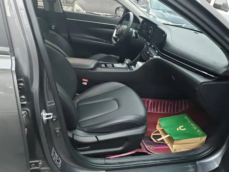 Hyundai Mistra — миниатюра 8