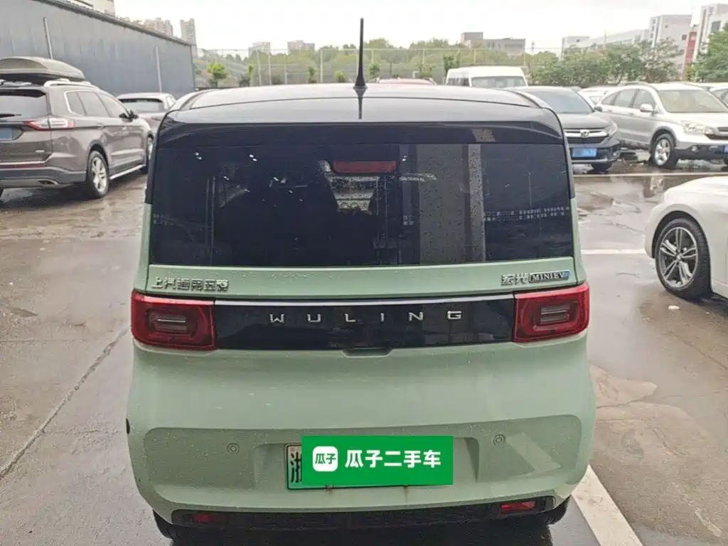 Wuling MINIEV — миниатюра 6