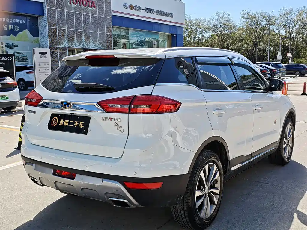 Geely Boyue — миниатюра 13