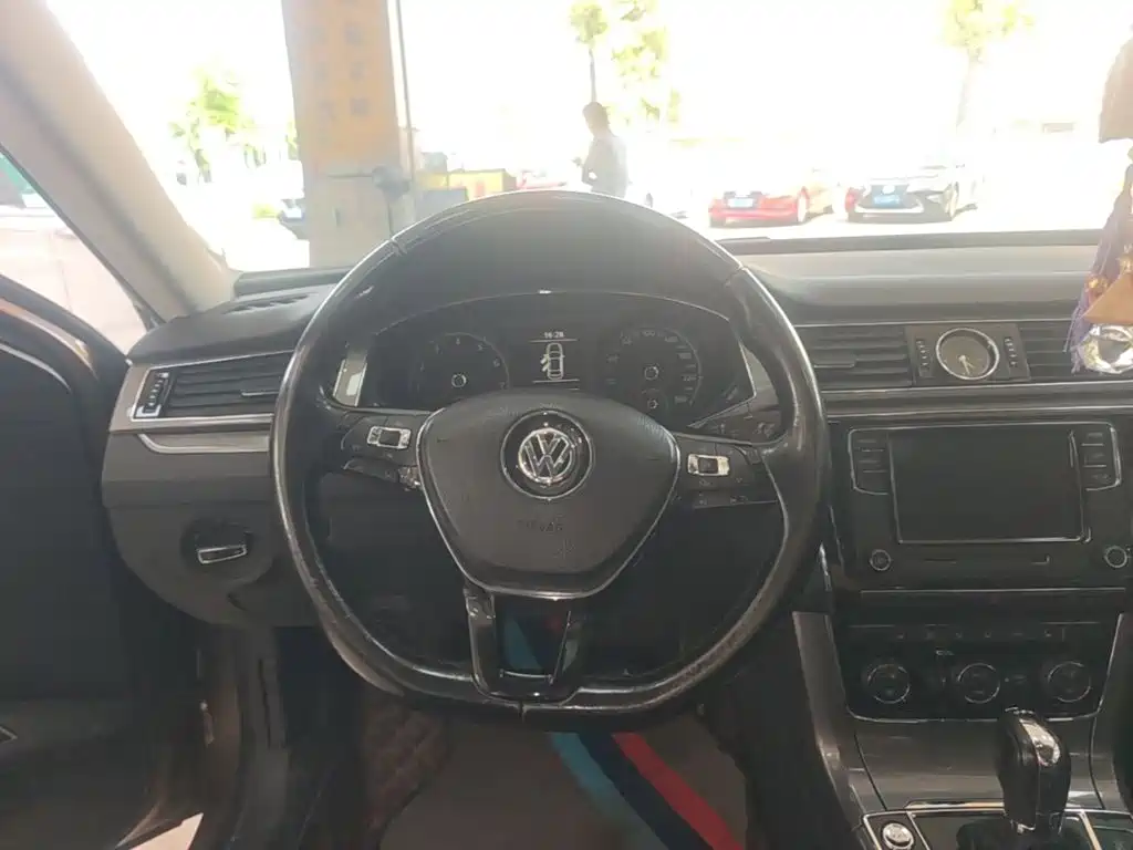 Volkswagen Passat — миниатюра 11